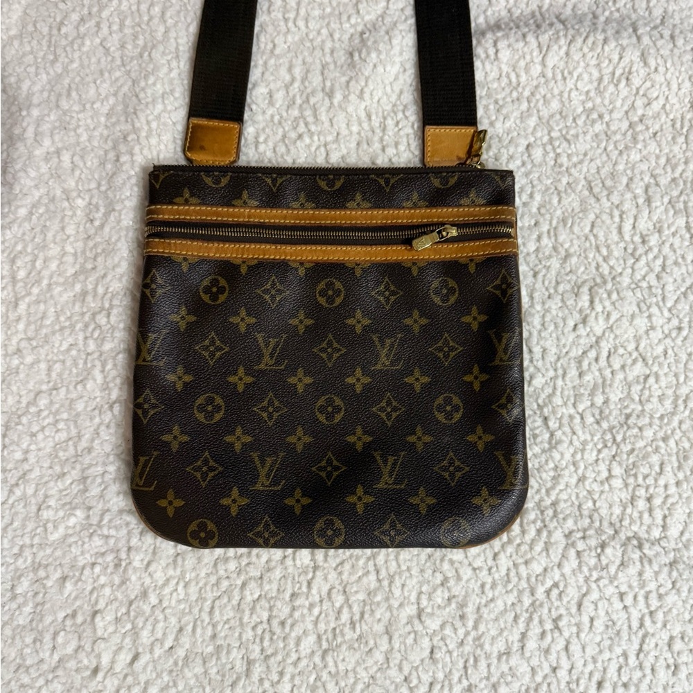Louis Vuitton Brown Monogram Crossbody Bag - Picture 10 of 11